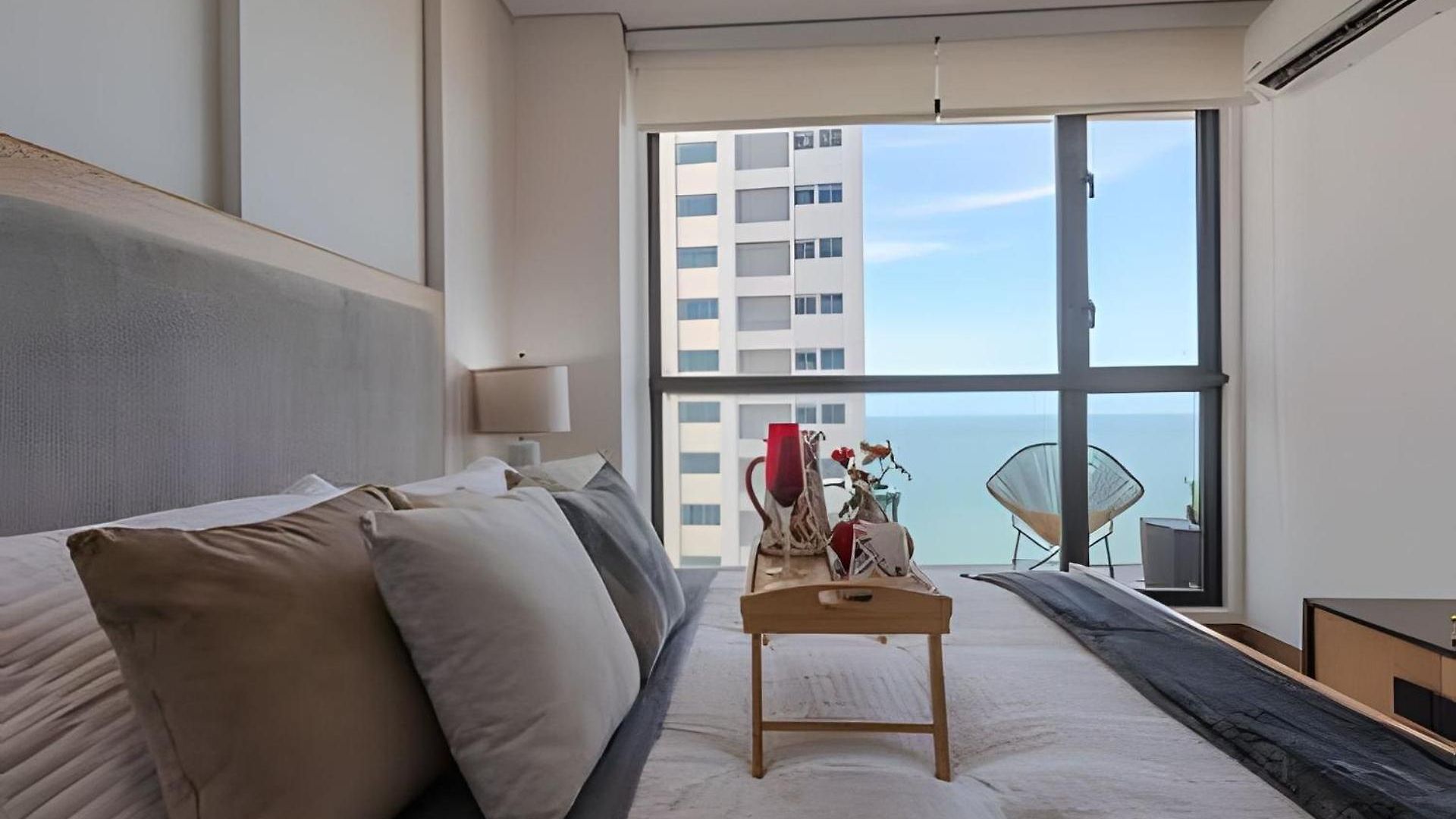 Stunning Sea View And Historic Center 20th Fl/ 2br