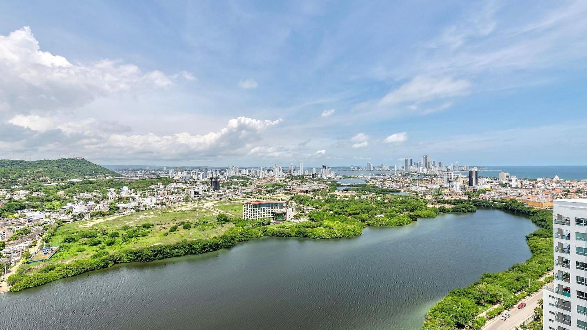 Stunning Sea View And Historic Center 20th Fl/ 2br Apartamento *