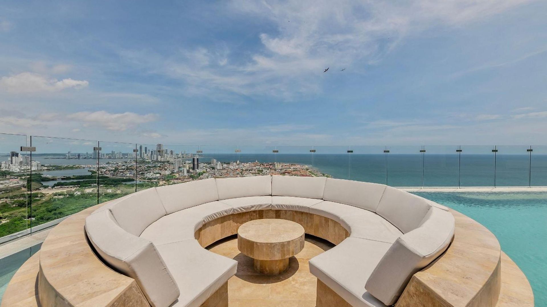 Stunning Sea View And Historic Center 20th Fl/ 2br Apartamento