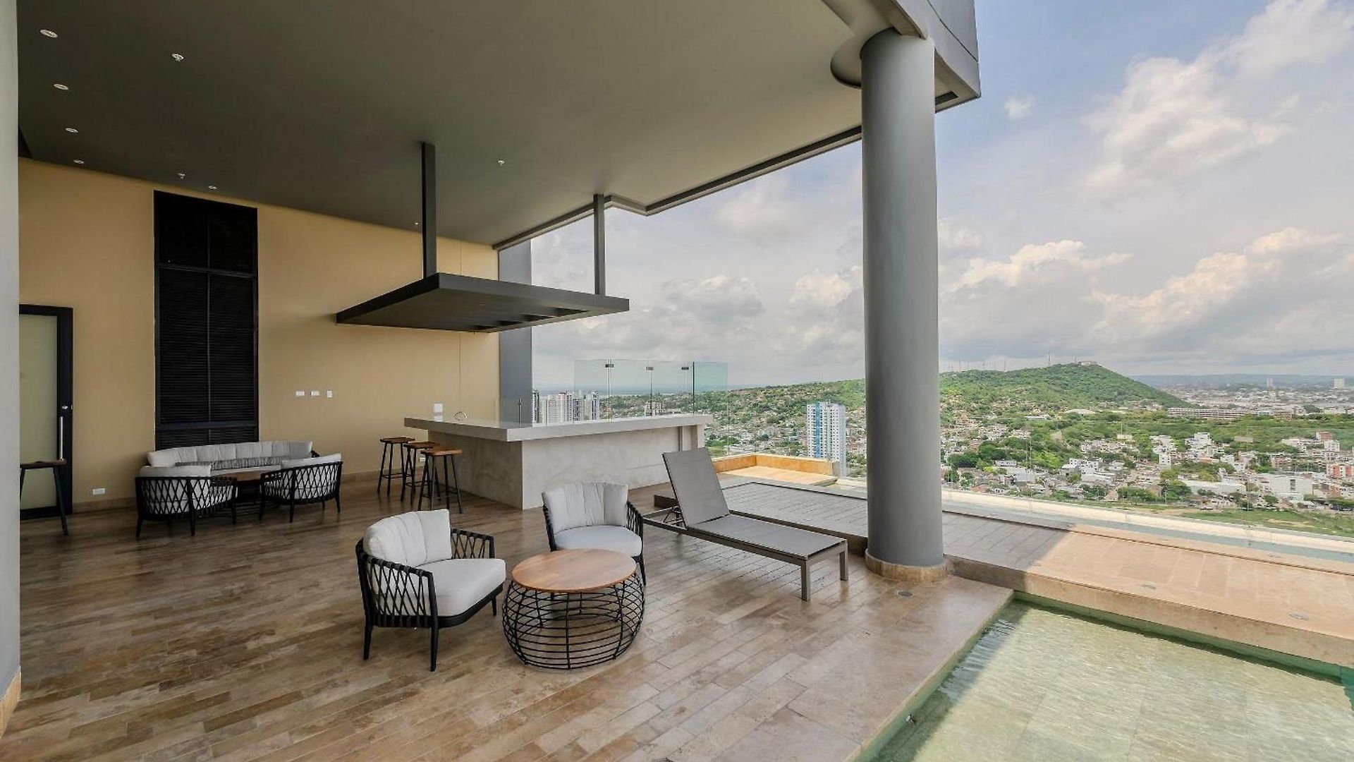 Stunning Sea View And Historic Center 20th Fl/ 2br * Cartagena