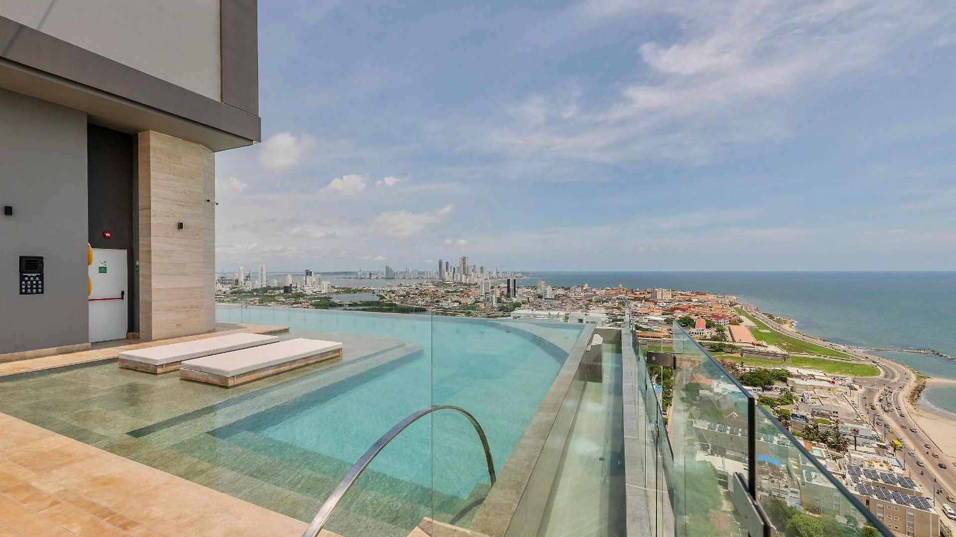 Stunning Sea View And Historic Center 20th Fl/ 2br Apartamento