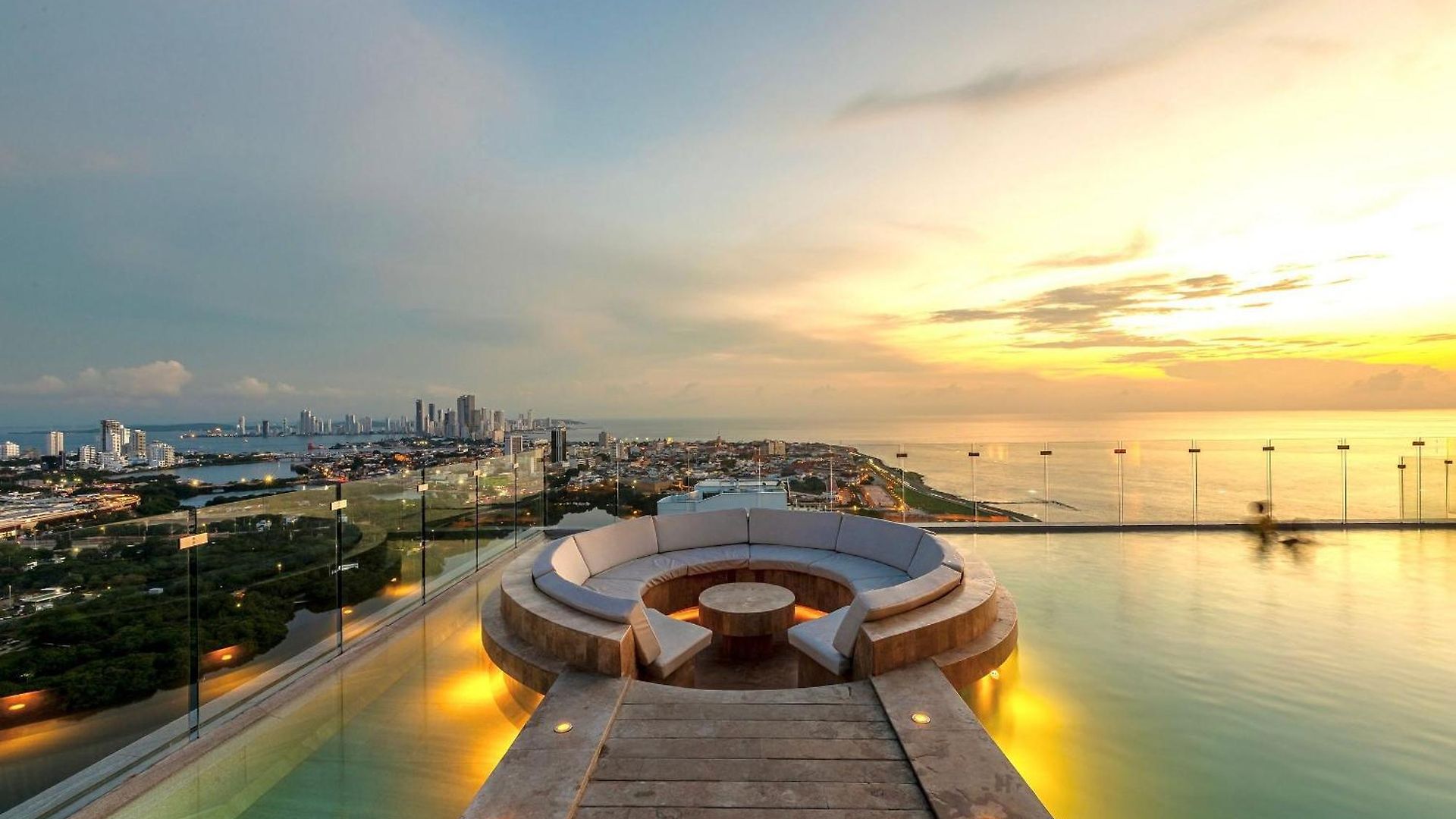 Stunning Sea View And Historic Center 20th Fl/ 2br Apartamento *