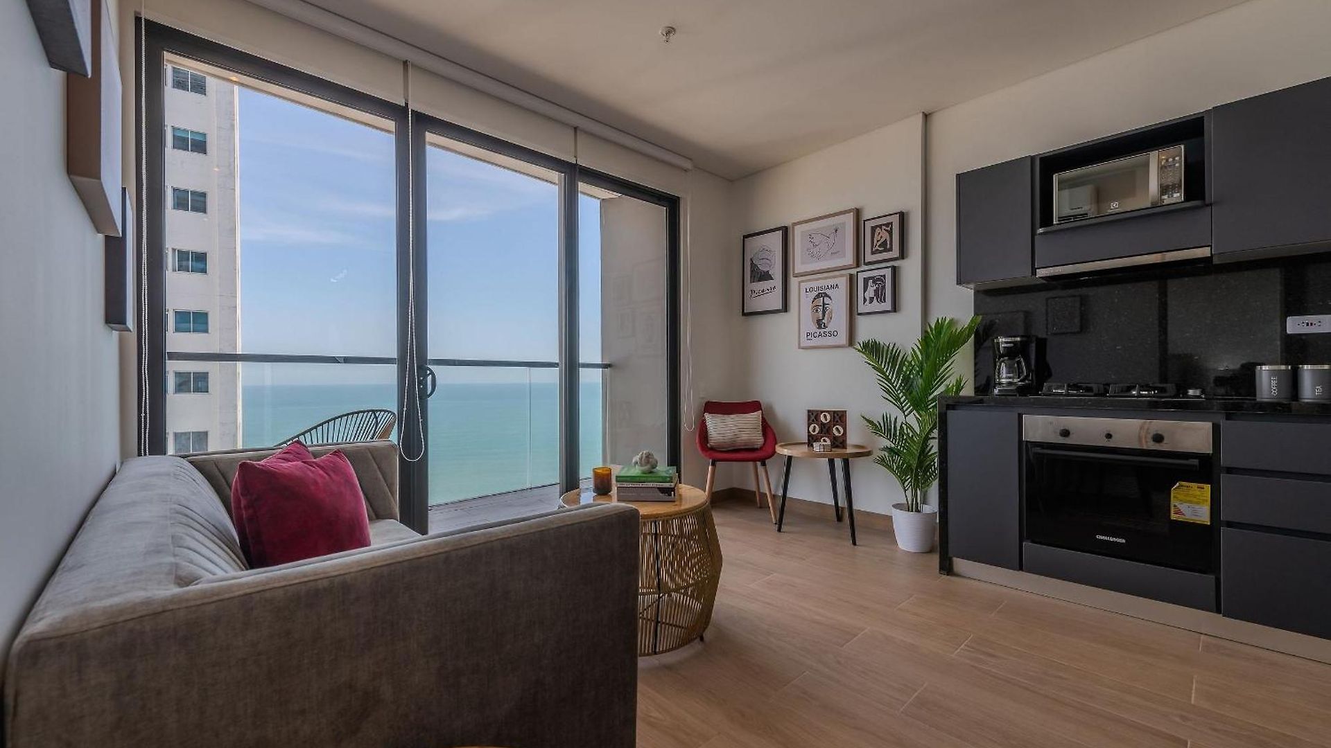 Apartamento Stunning Sea View And Historic Center 20th Fl/ 2br *