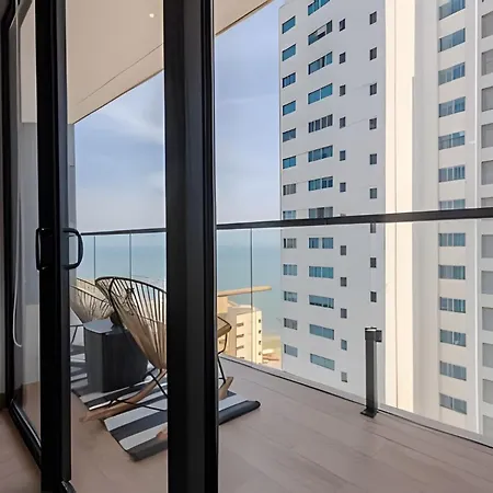 Stunning Sea View And Historic Center 20th Fl/ 2br Cartagena