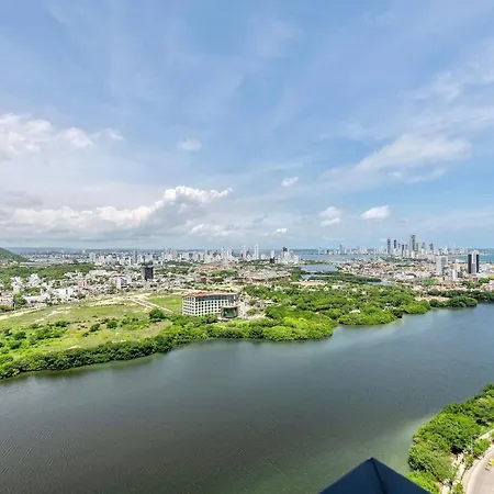 Stunning Sea View And Historic Center 20th Fl/ 2br Apartment *