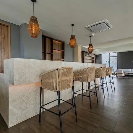 Stunning Sea View And Historic Center 20th Fl/ 2br Apartamento