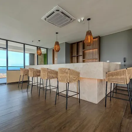 Stunning Sea View And Historic Center 20th Fl/ 2br *