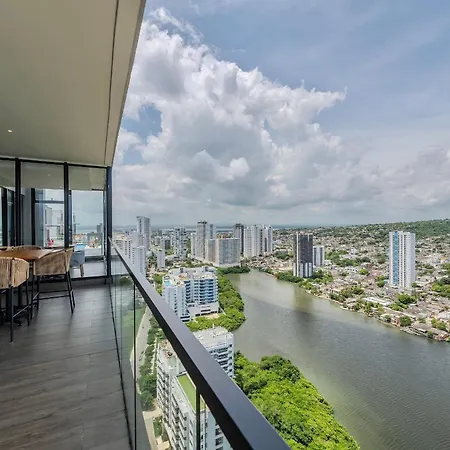Stunning Sea View And Historic Center 20th Fl/ 2br Cartagena